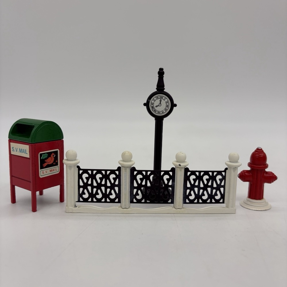 Department 56 Vintage Metal Village Street Accessories – 4 Piece Lot Christmas